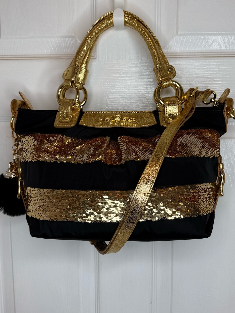 BRIGHTON "MY FLAT IN LONDON" BLACK NYLON
SATCHEL CROSSBODY GOLD SEQUIN STRIPES